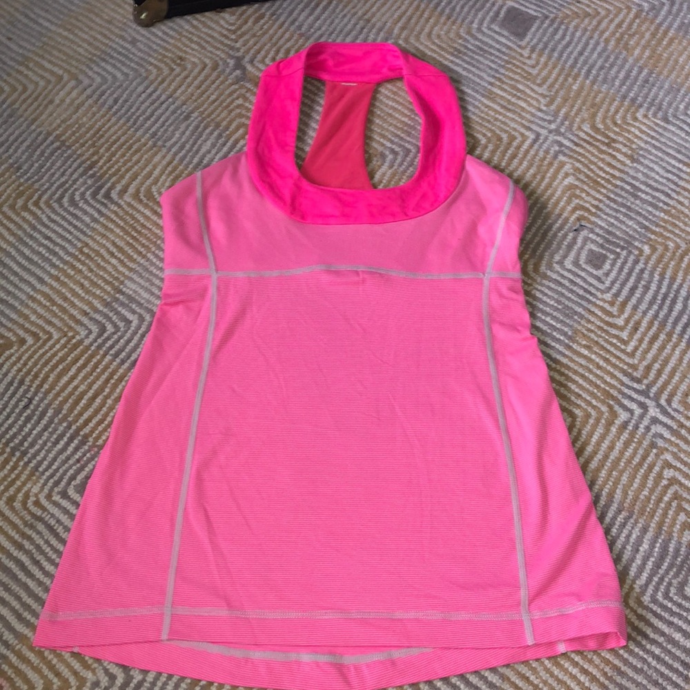 LULULEMON workout top w/built in bra